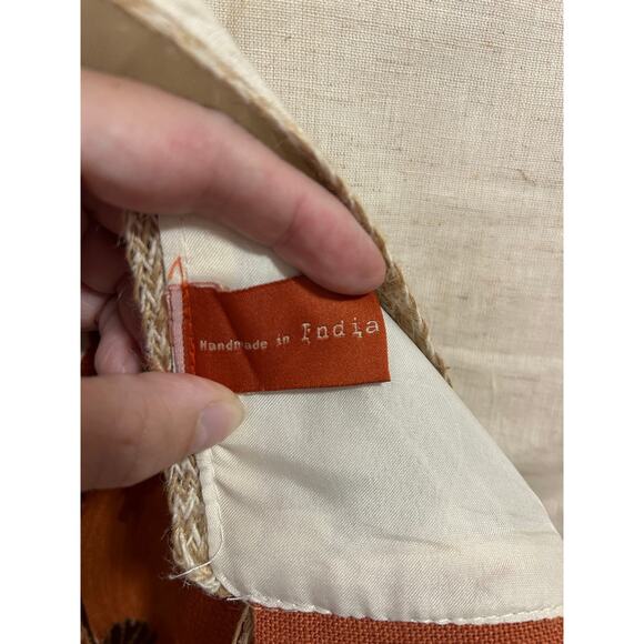 Beautiful Embroidered Fall Harvest Pumpkin Table Runner Handmade in India - Picture 3 of 5